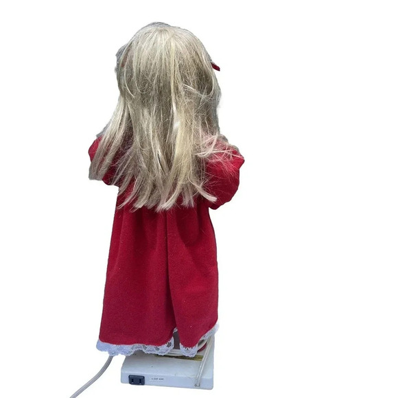 Vintage Telco Motionettes Of Christmas 1989 Blonde Girl in Nightgown & Slippers - Picture 6 of 16